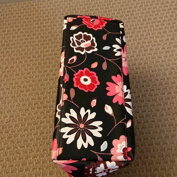 Kate Spade - Picture 3 of 9